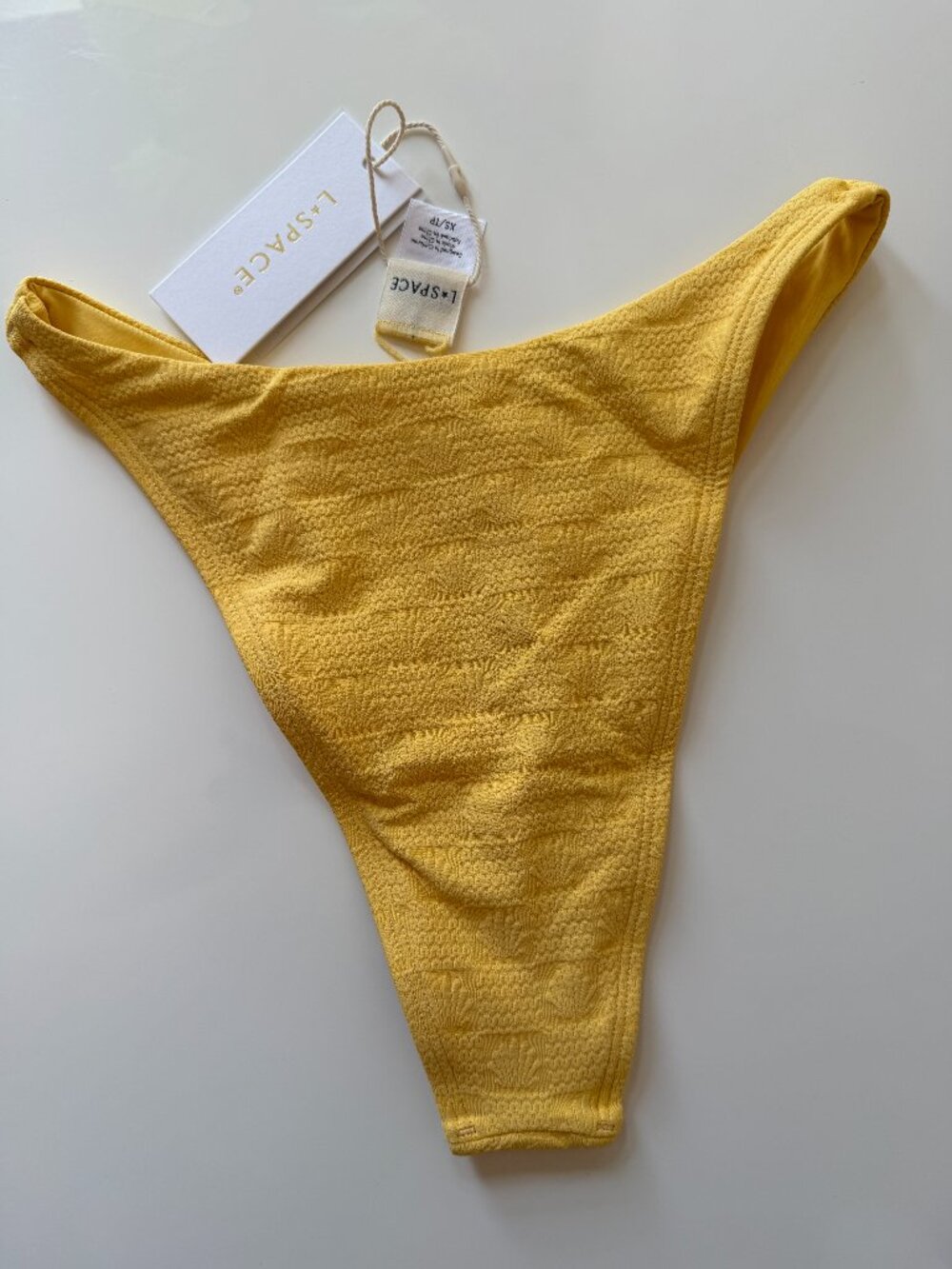 L*space Leilani bikini bottom Size XS, color Yellow.